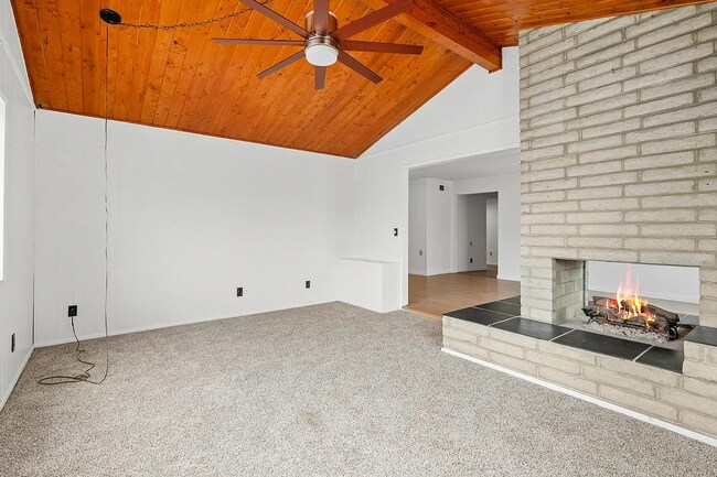 Foto del edificio - 8629 Stanwell St