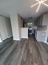 Building Photo - 5100 N Marine Dr