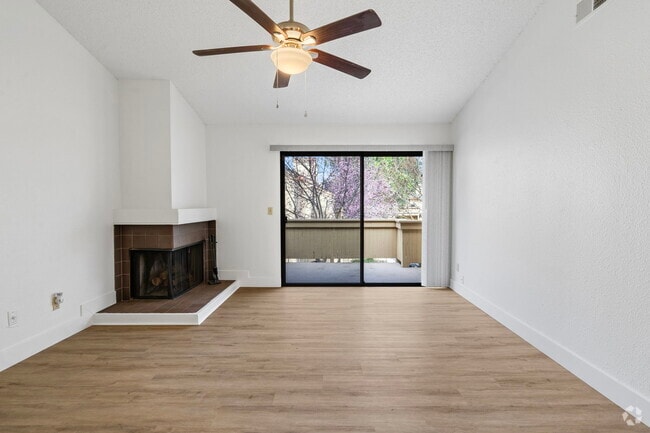 Building Photo - 3400 Sullivan Ct