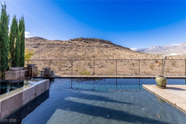 Foto del edificio - 2245 Green Mountain Ct