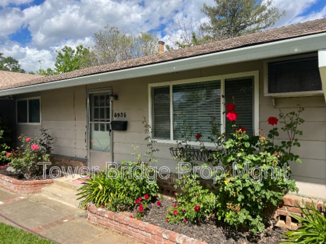 Building Photo - 8935 Leedy Ln