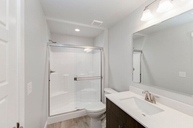 Foto del edificio - Charming Attached Townhome in Nampa at an Incredible Price!