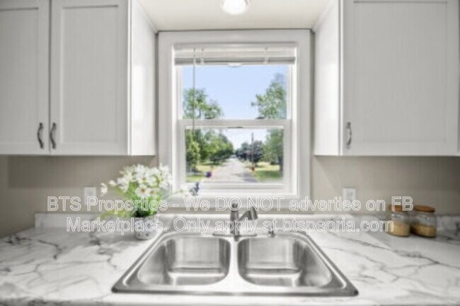 Foto del edificio - 305 N Pleasant View St