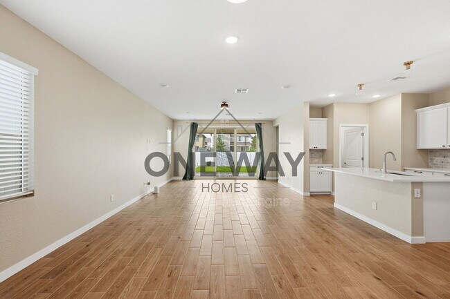Foto del edificio - 18180 W Larkspur Dr