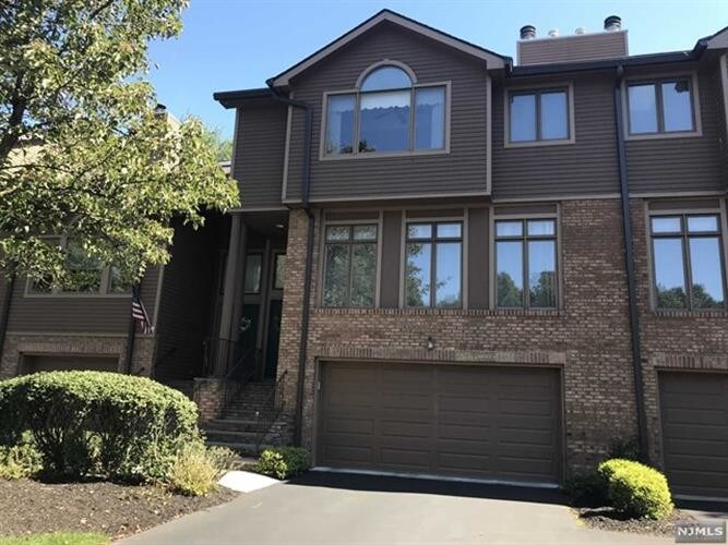 46 Lakeview Dr, Old Tappan, NJ 07675 Condo for Rent in Old Tappan, NJ