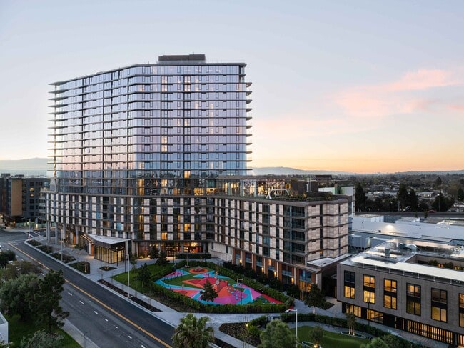 Building Photo - The Clara