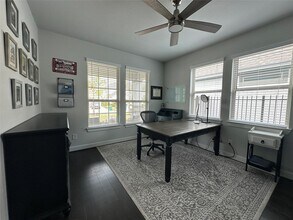 Building Photo - 41 Snowdrop Lily Dr