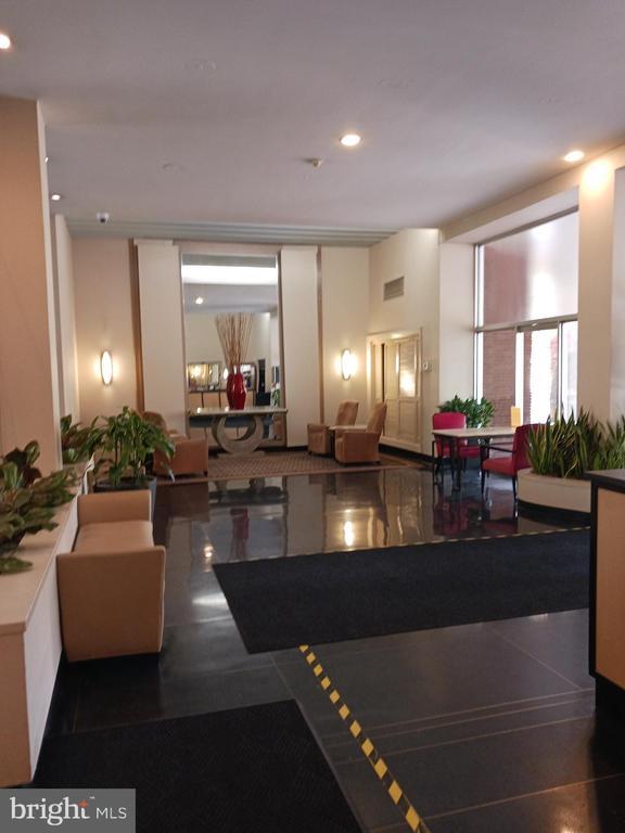 Foto del edificio - 2500 Q St NW