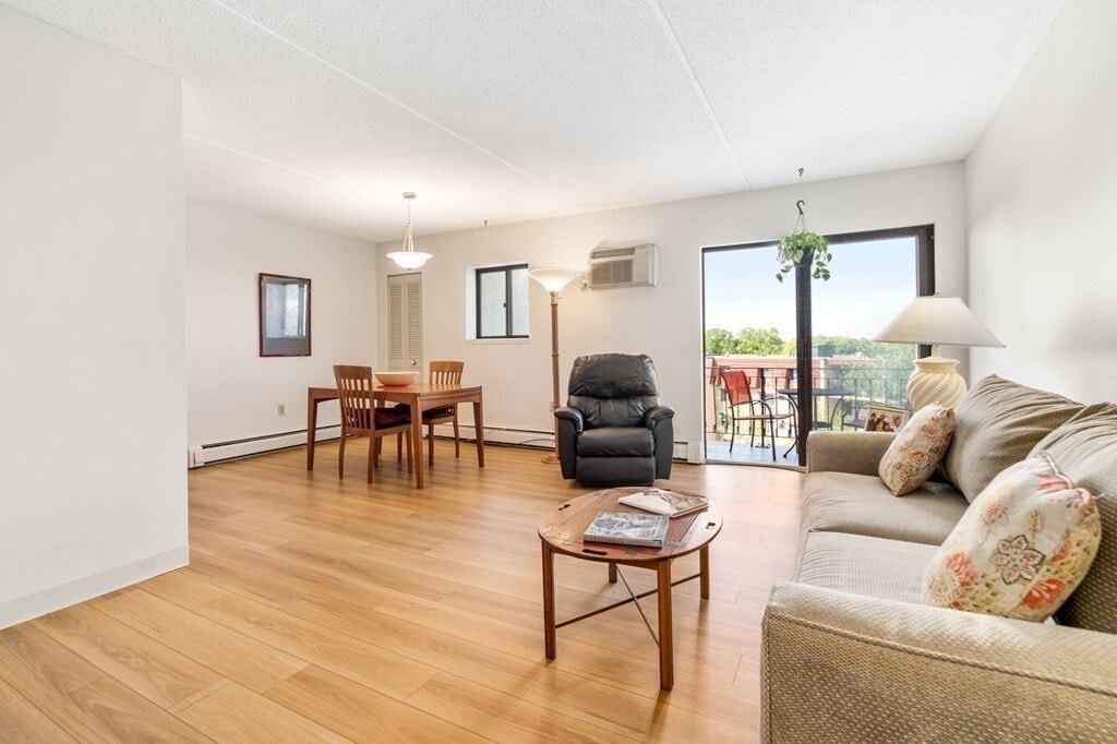 Foto principal - 159 Franklin St