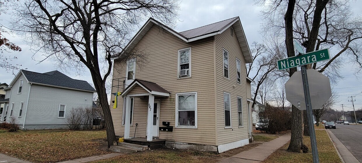 Foto del edificio - 547 Niagara St