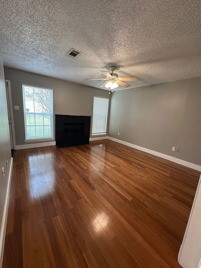 Building Photo - 6212 Stumberg Ln