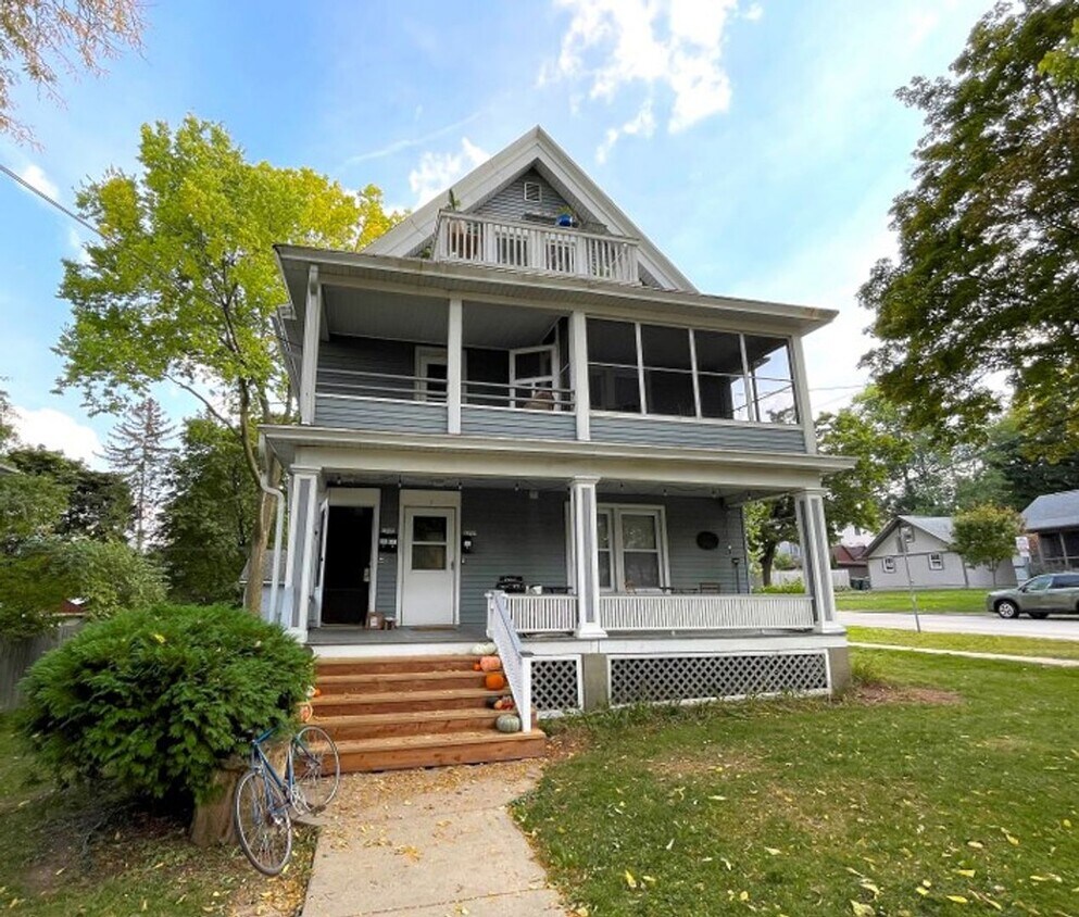 Primary Photo - 1725/27 Madison St.