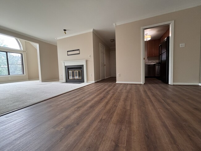 Dining/Living - 2807 Lee Oaks Ct