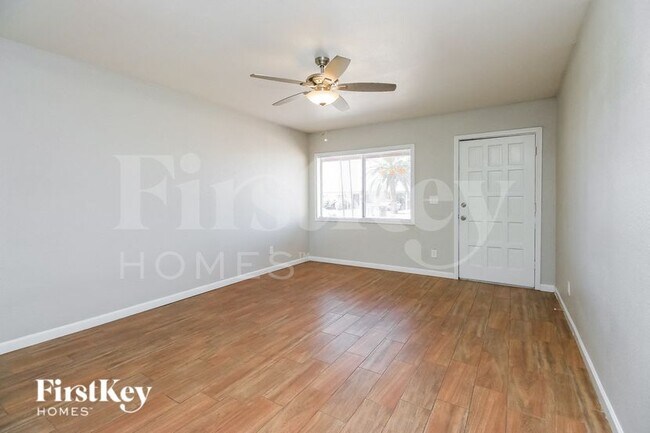 Foto del edificio - 15035 N 28th Ave