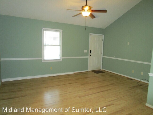 Foto del edificio - 2 br, 1.5 bath House - 820 Marigold St