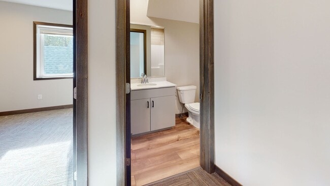 Foto del edificio - Brand new 6 bed 3 bath in Dinkytown