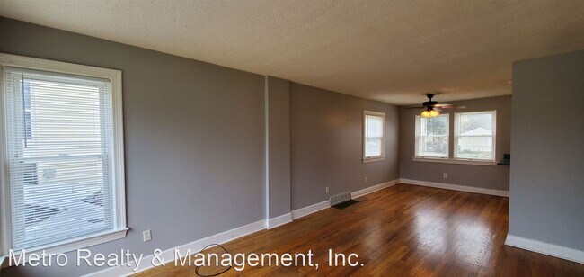 Foto del edificio - 3 br, 1 bath House - 208 Carey Ave