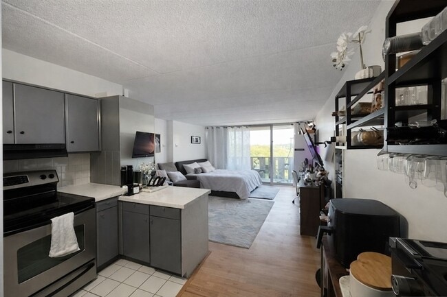 Photo - 200 Swanton St Apartment