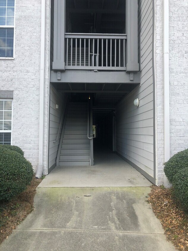 Building Photo - Oakton