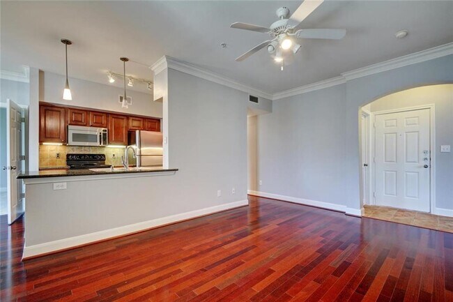 Foto del edificio - 7701 Rialto Blvd