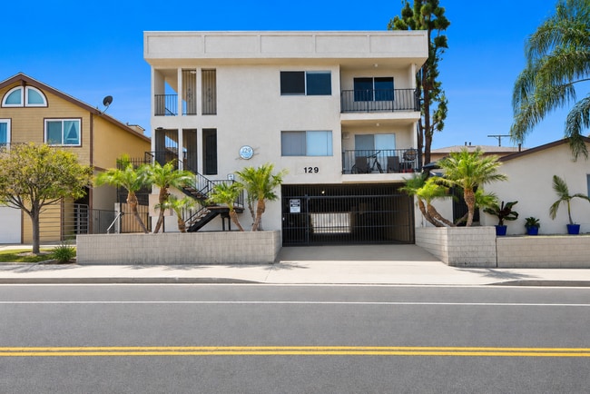 Foto del edificio - 129 N Cabrillo Ave