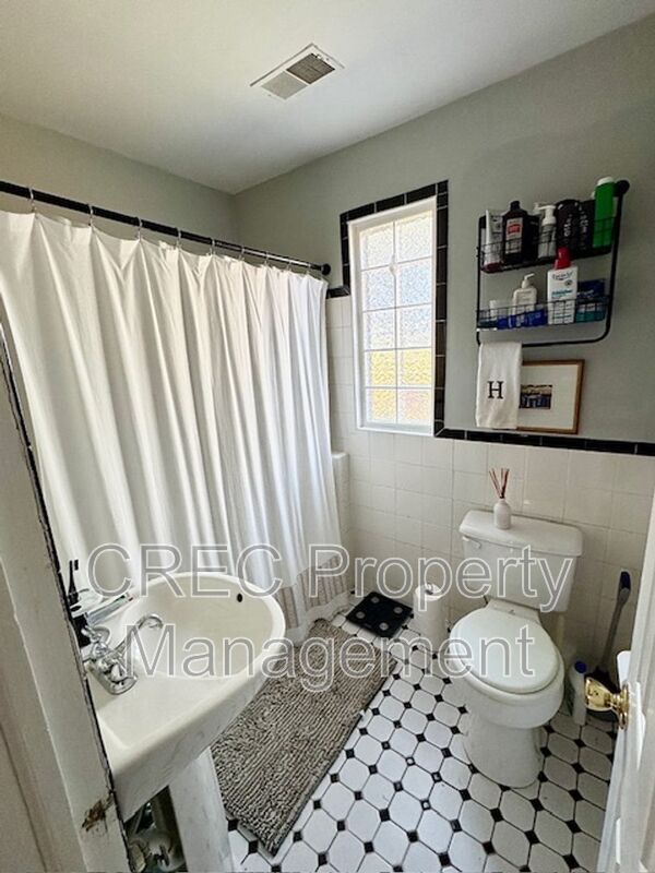 Foto del edificio - 2211 Ramsay St