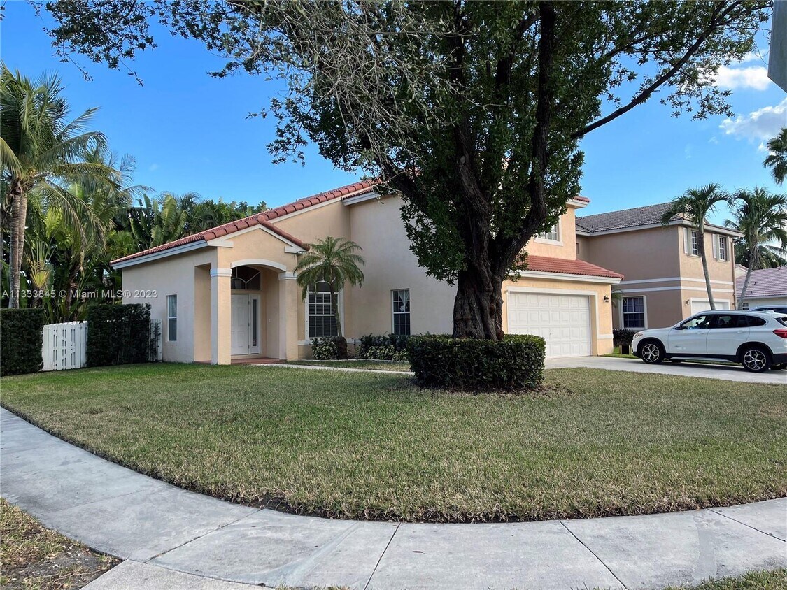 Primary Photo - 311 SW 192nd Ave