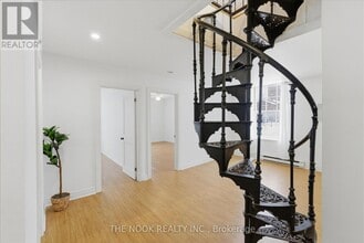 Building Photo - 118 Walton St