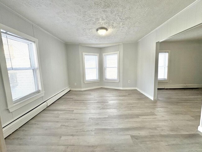 Building Photo - 115 Pierce St