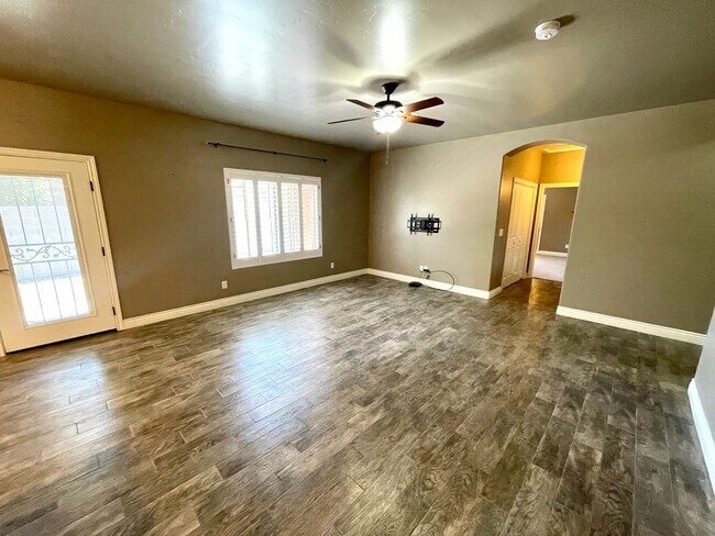 Foto del edificio - Beautiful 3 Bedroom Home in Central Kingman!