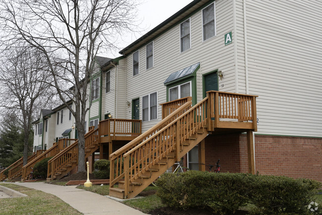 Building Photo - The University Townhouses