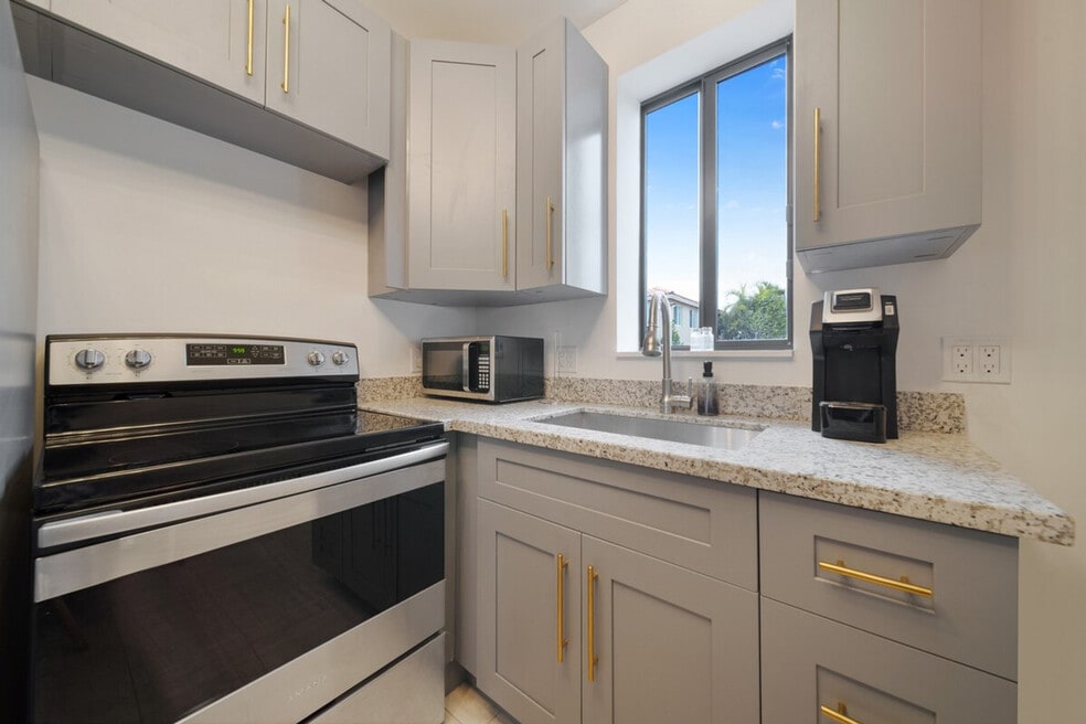 2166 SW 14th Terrace