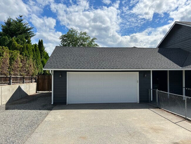 Foto del edificio - 610-612 12th St NE