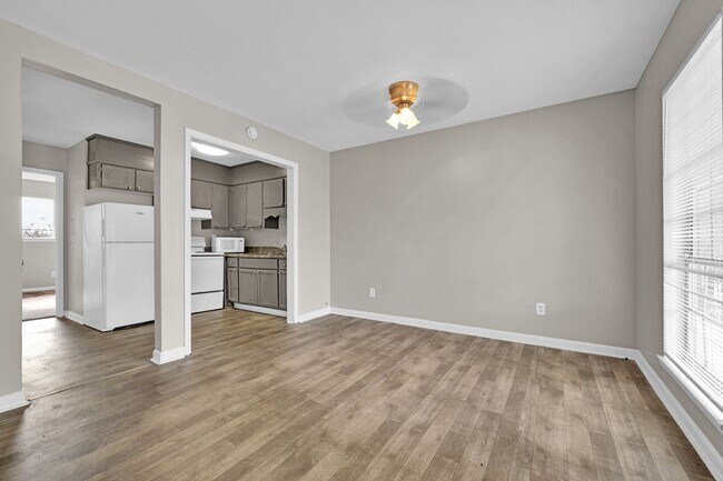 Building Photo - 3225 Avenue S