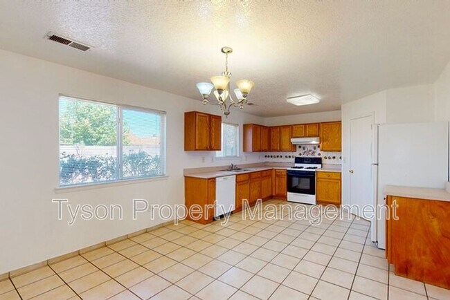 Foto del edificio - 419 Sawtooth St SE