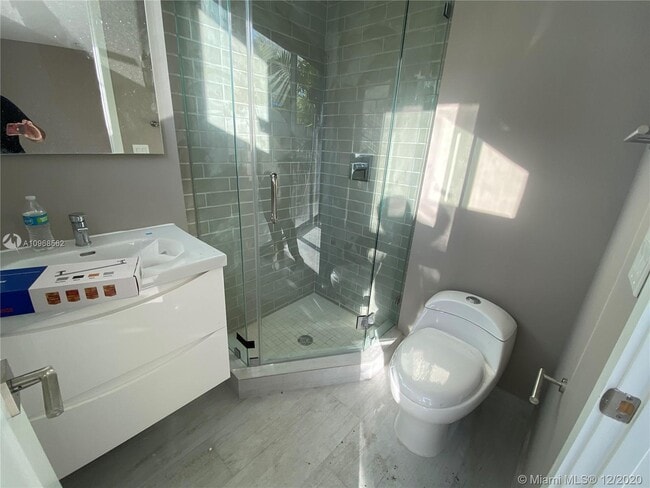 Foto del edificio - 636-612 NE 12th Ave