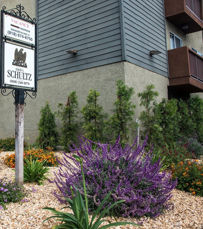 Building Photo - mor113