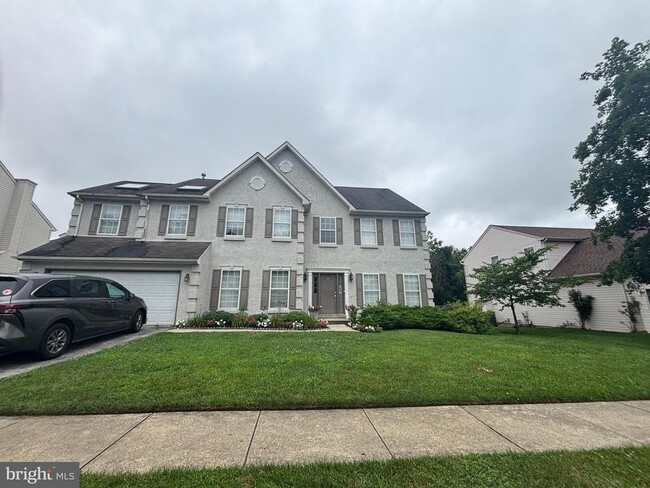 Building Photo - 721 Deer Creek Dr