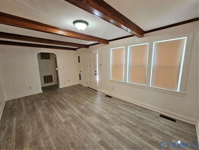 Building Photo - 4135 Leake Ave