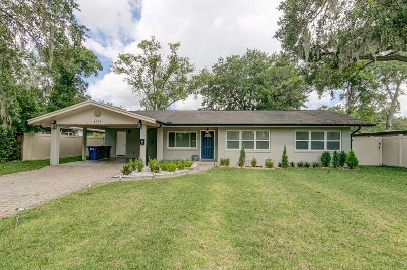 Primary Photo - 2031 Temple Dr
