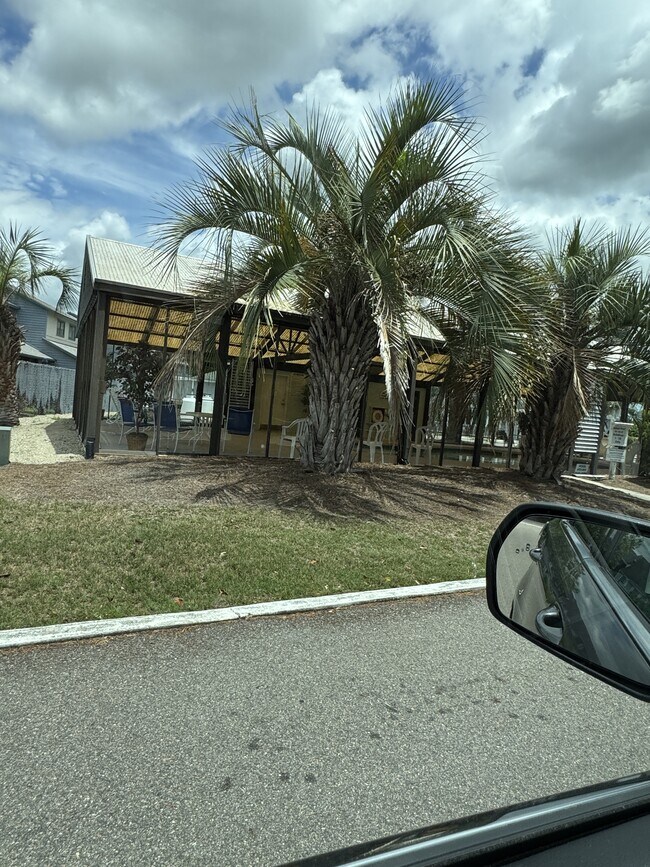 Foto del edificio - 3700 Golf Colony Ln