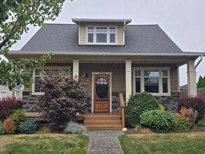 Building Photo - 1110 Harmony Ln