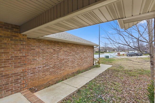 Building Photo - 5910 N 23rd St