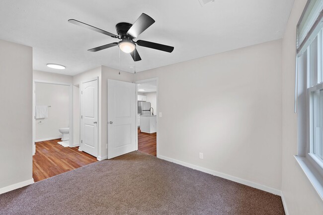 Interior Photo - Bridgewater Crossing