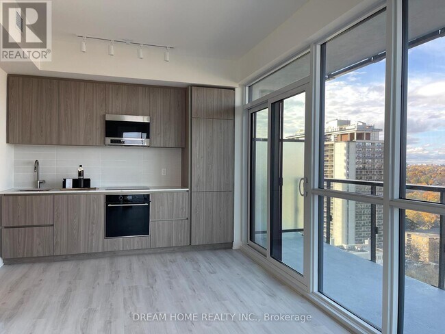 Photo du bâtiment - 120 Broadway Ave