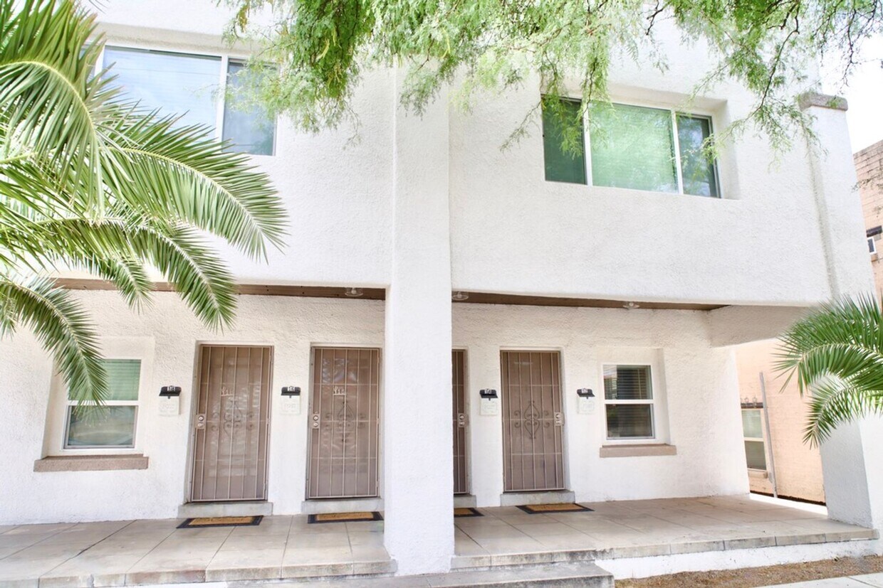 Foto principal - Furnished 2 Bedroom walking distance to Historic 4th Ave!