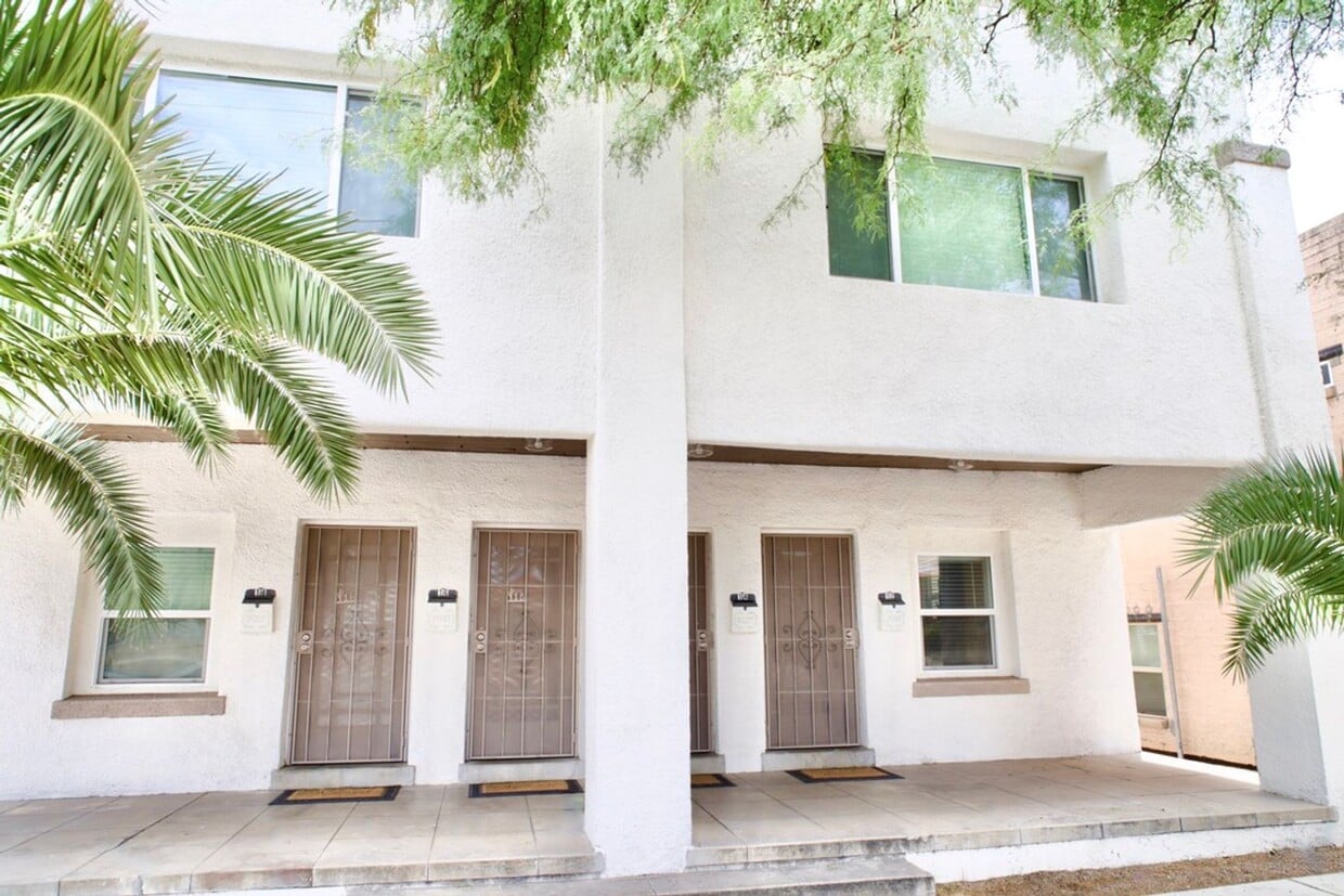 Furnished 2 Bedroom walking distance to Historic 4th Ave! - Furnished 2 Bedroom walking distance to Historic 4th Ave!