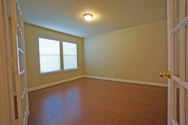 Foto del edificio - 24414 Cornell Park Ln