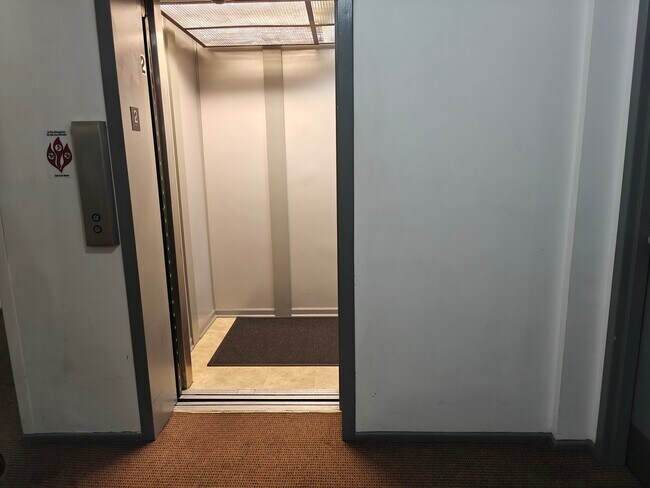 Foto del edificio - 2600 Brookwood Way Dr