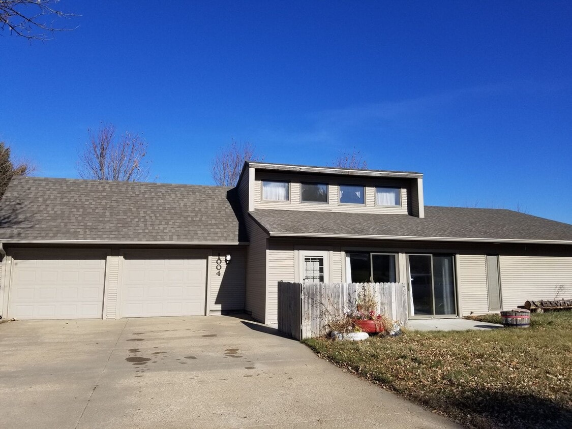 1004 Aspen St, Wayne, NE 68787 House Rental in Wayne, NE